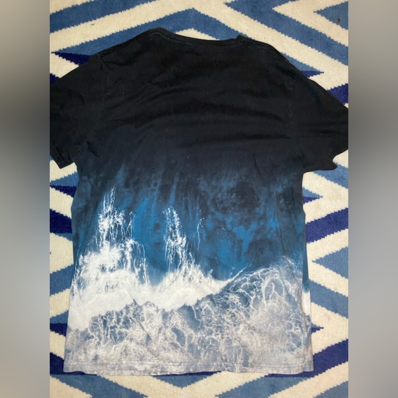 Ocean waves t-shirt - Picture 3 of 3
